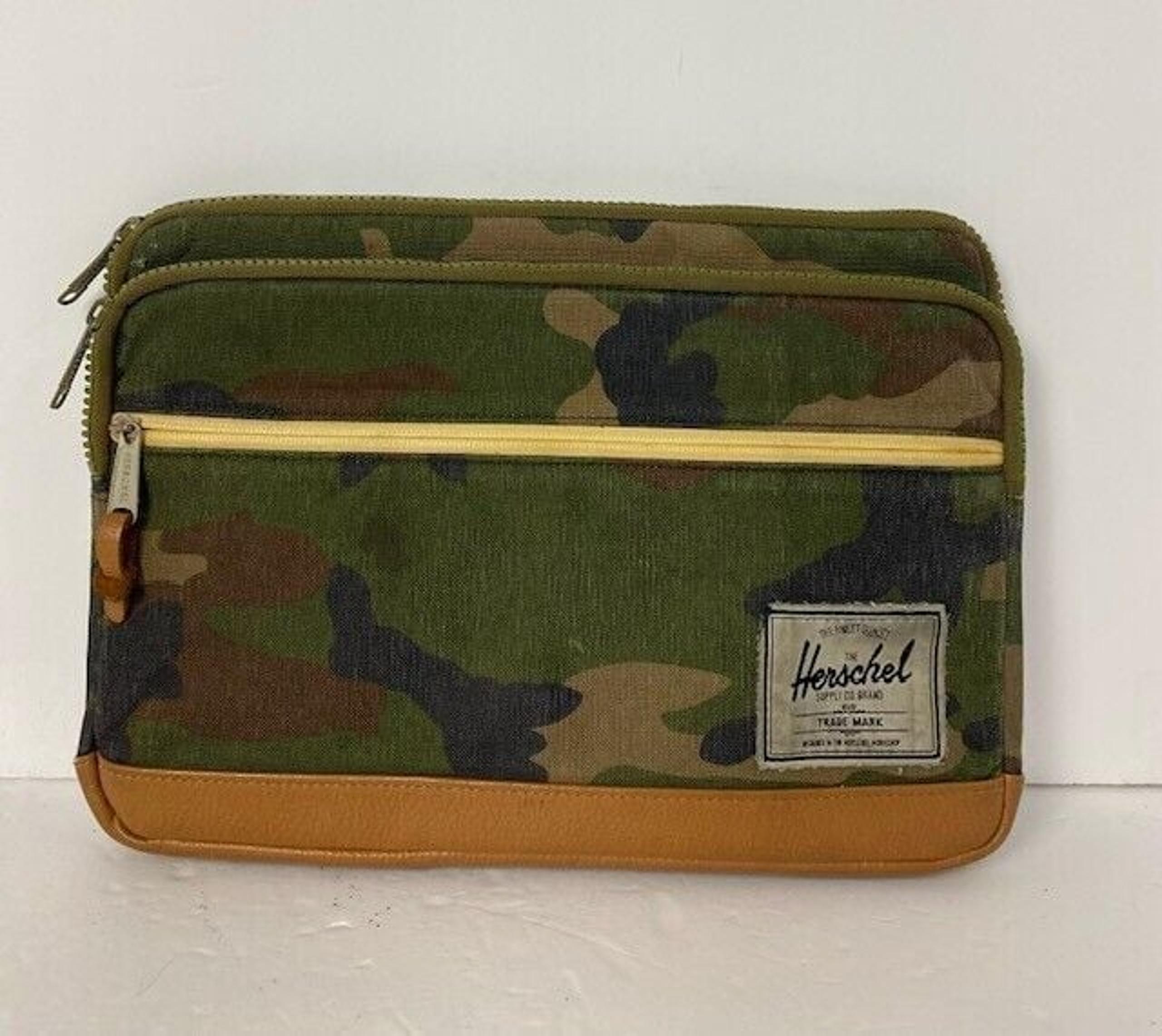 Herschel Supply Co Anchor Case Cover Pouch Tablet Camo Canvas