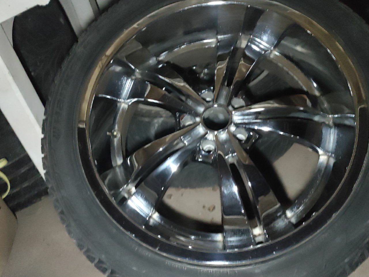 Chrome Deep dish 20'in. Rims