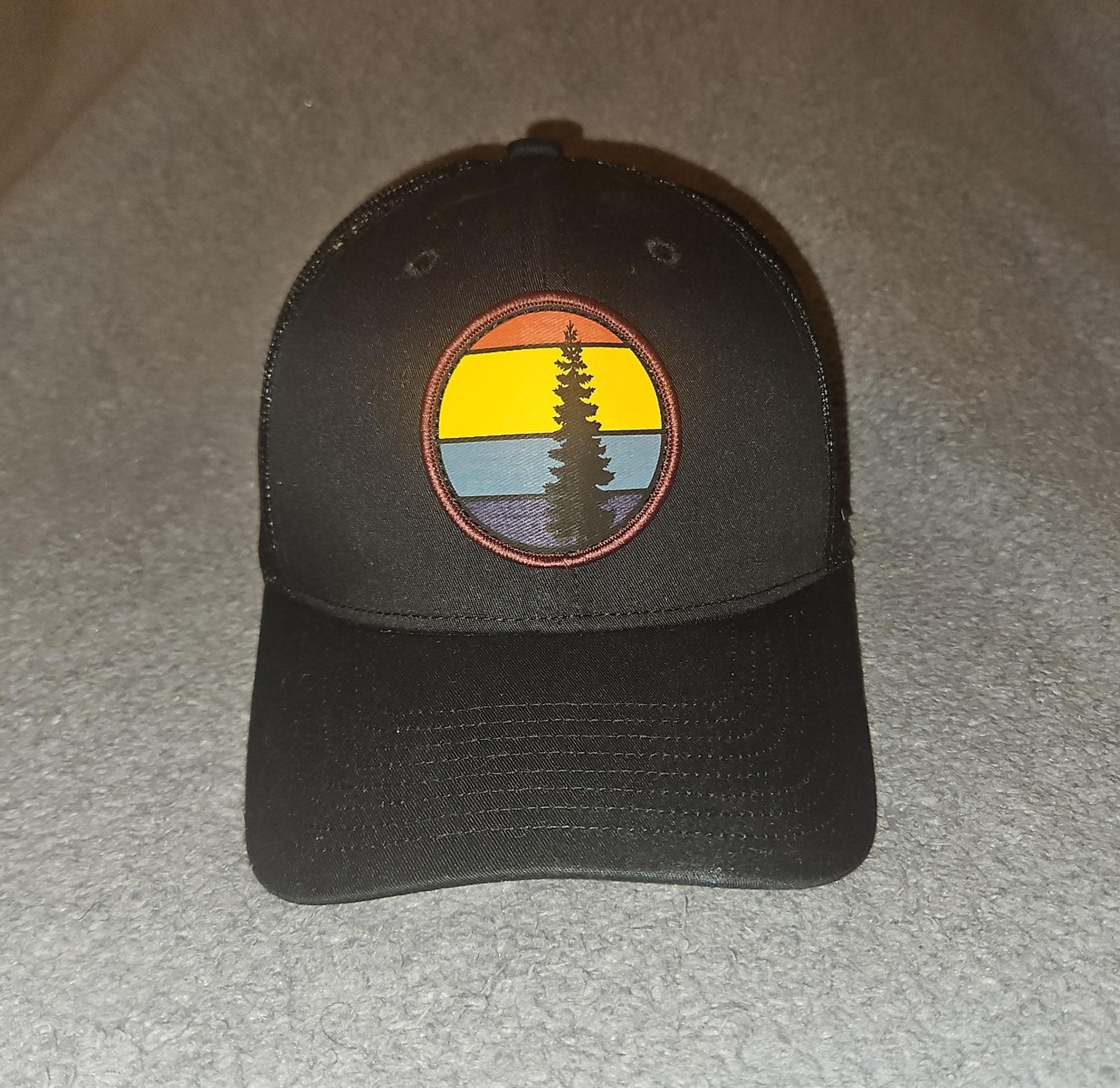 COLUMBIA Spring Grove Tree Patch Men's Snapback Trucker Style Meshback Hat