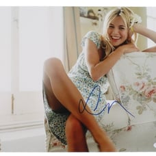 Sienna Miller Signed 11x14 Photo (PSA)
