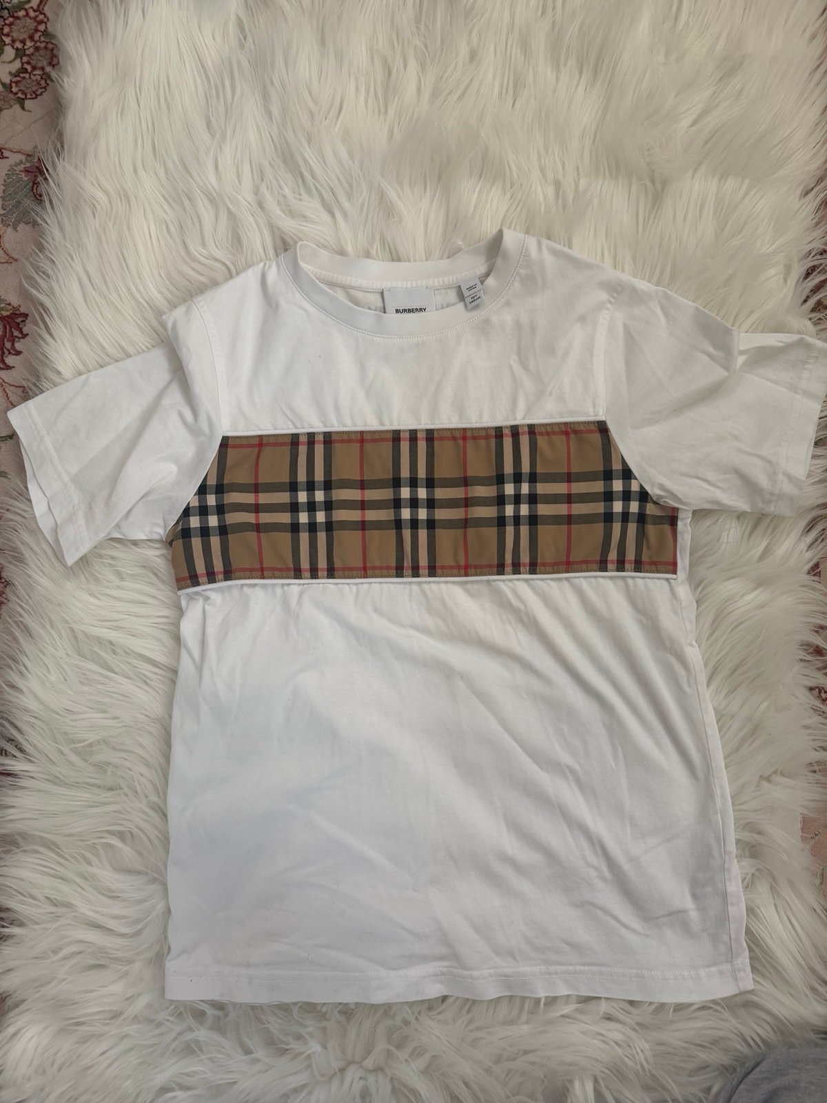 Kids Burberry T-shirt; size 10