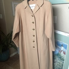 Hochschild Kohn cashmere coat