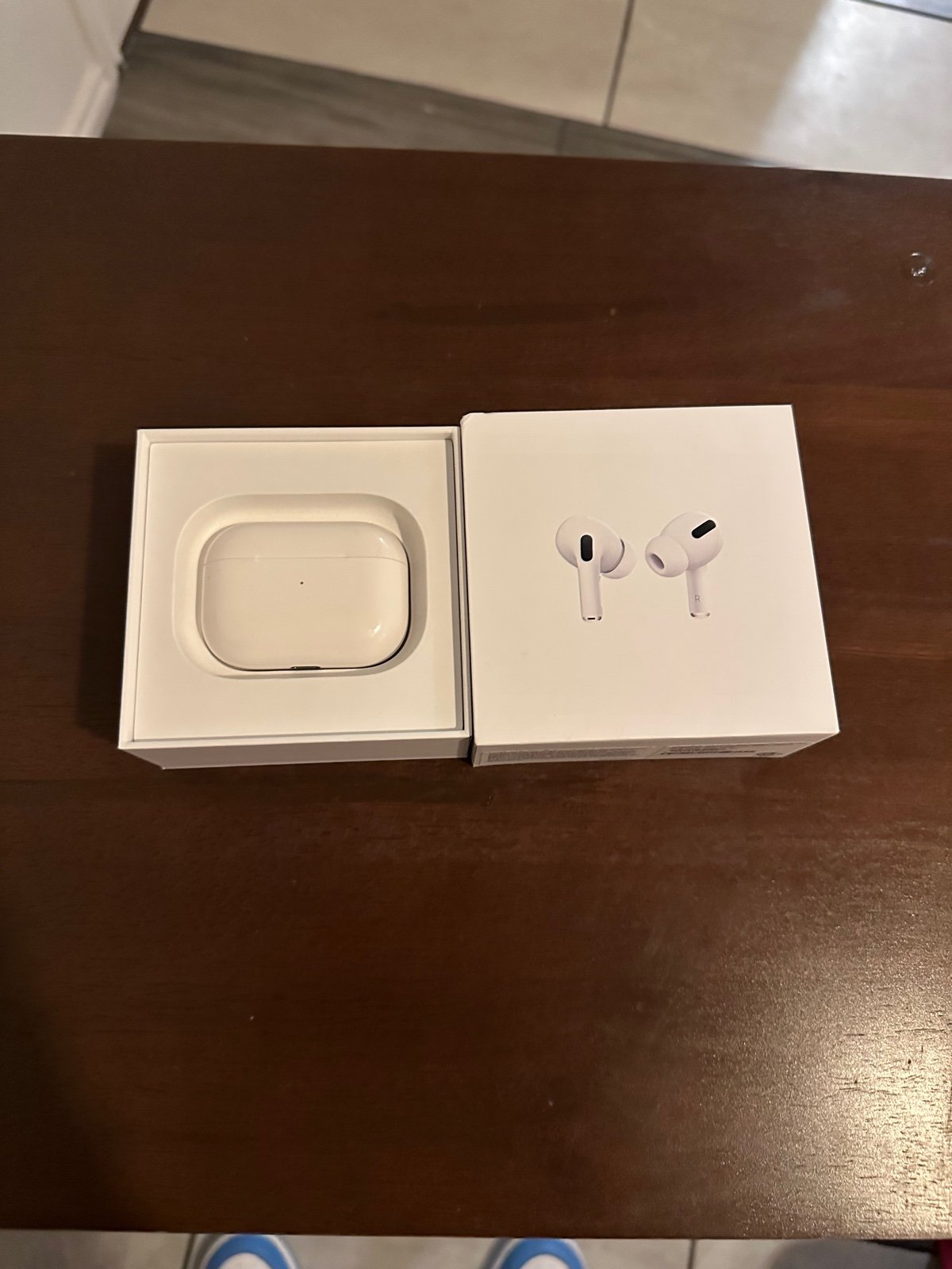 Apple AirPods 2nd generation
