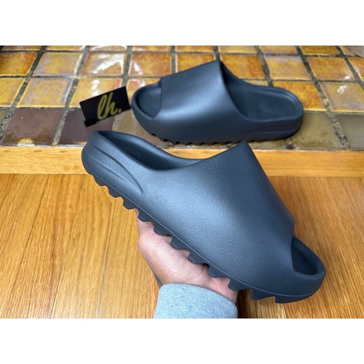 Size 12 Adidas Yeezy Slide Onyx HQ6448