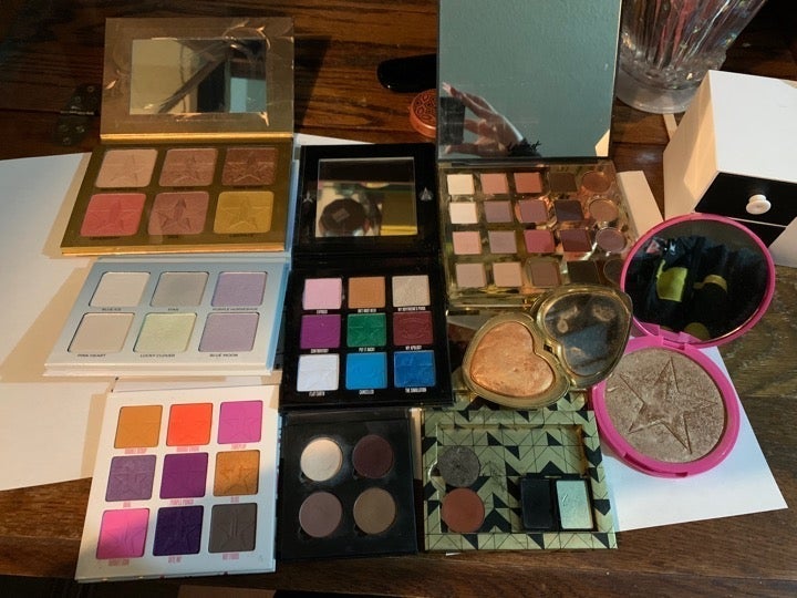 Make up lot