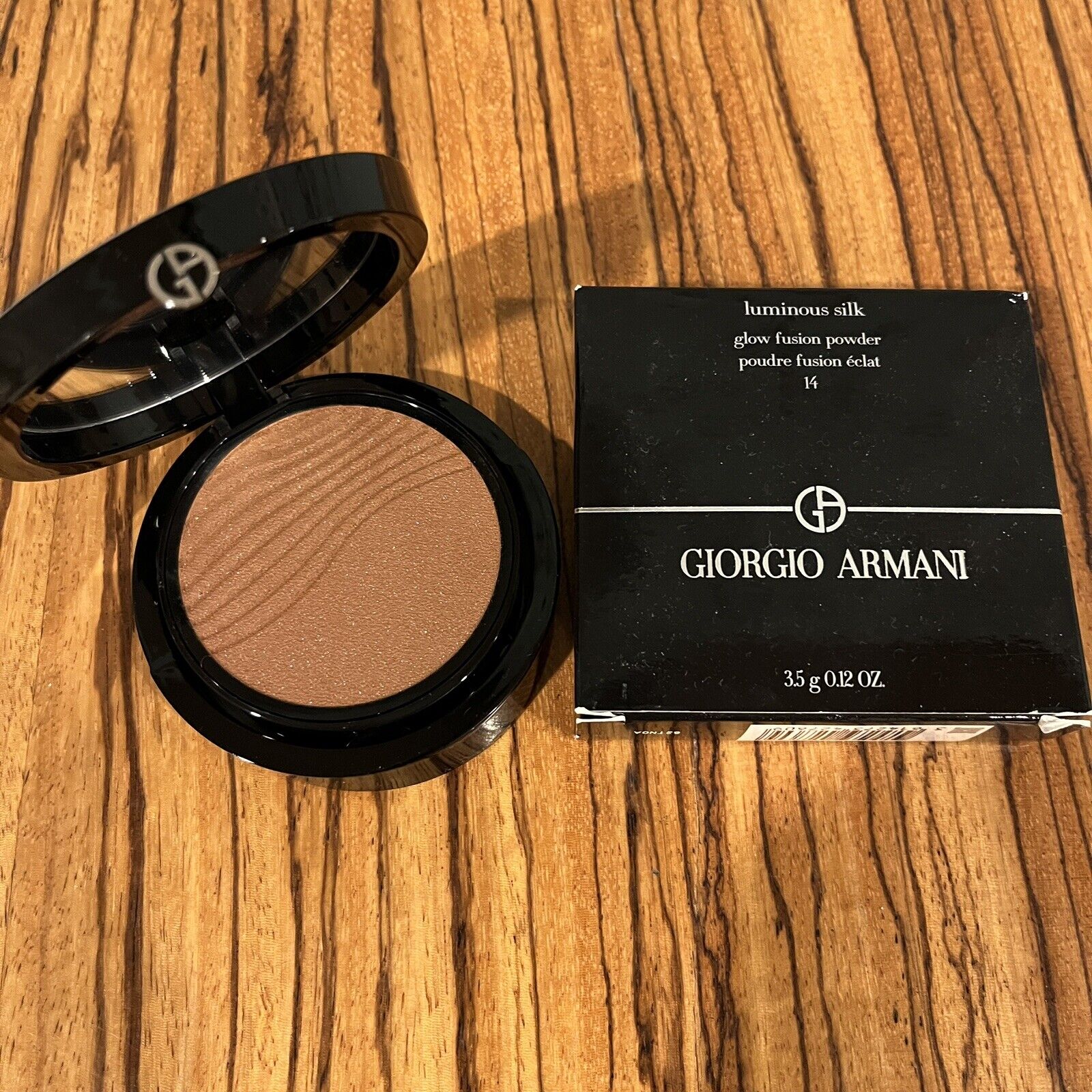Giorgio Armani Luminous Silk Glow Fusion Powder 14