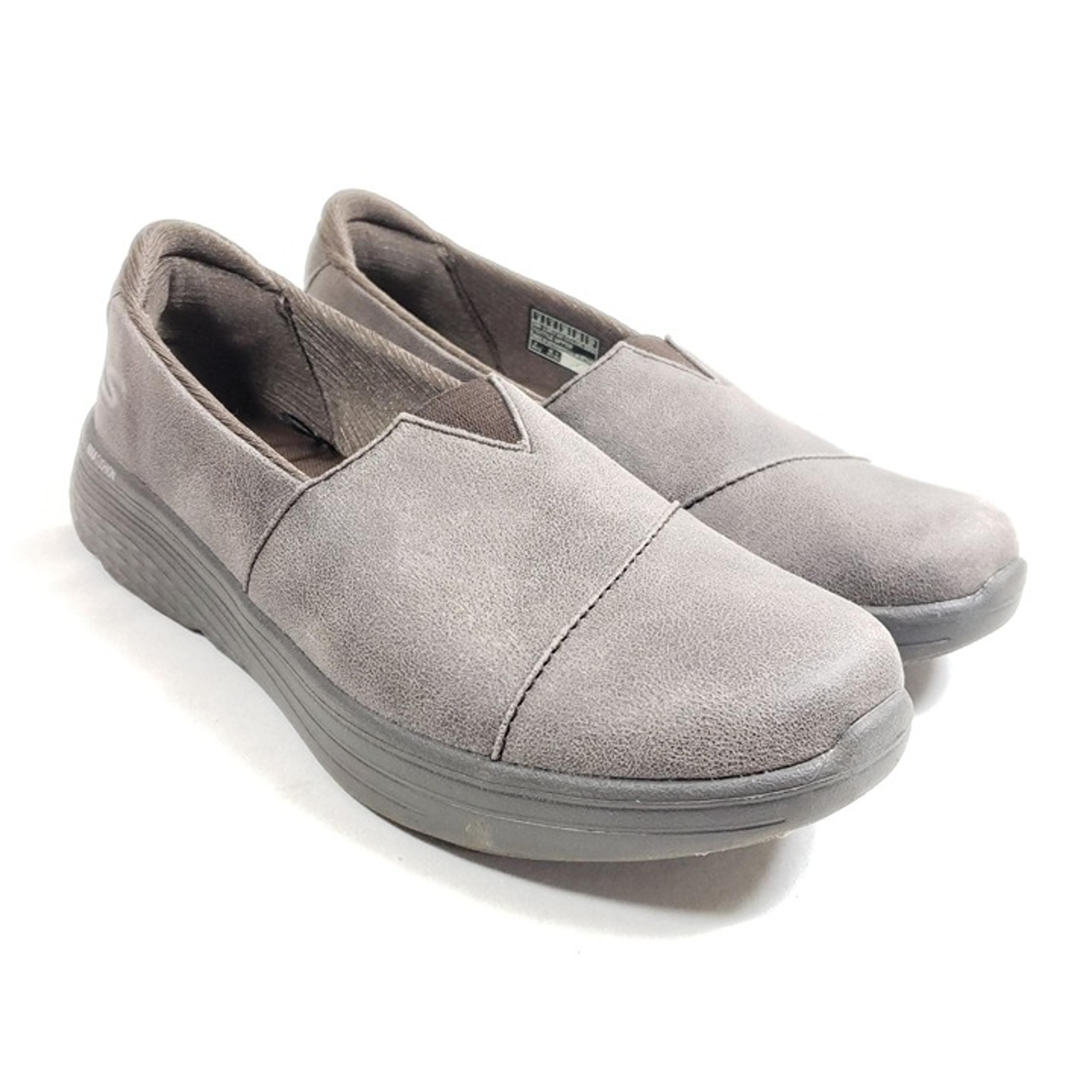 Skechers Women's Size 8 Brown Slip On Loafers