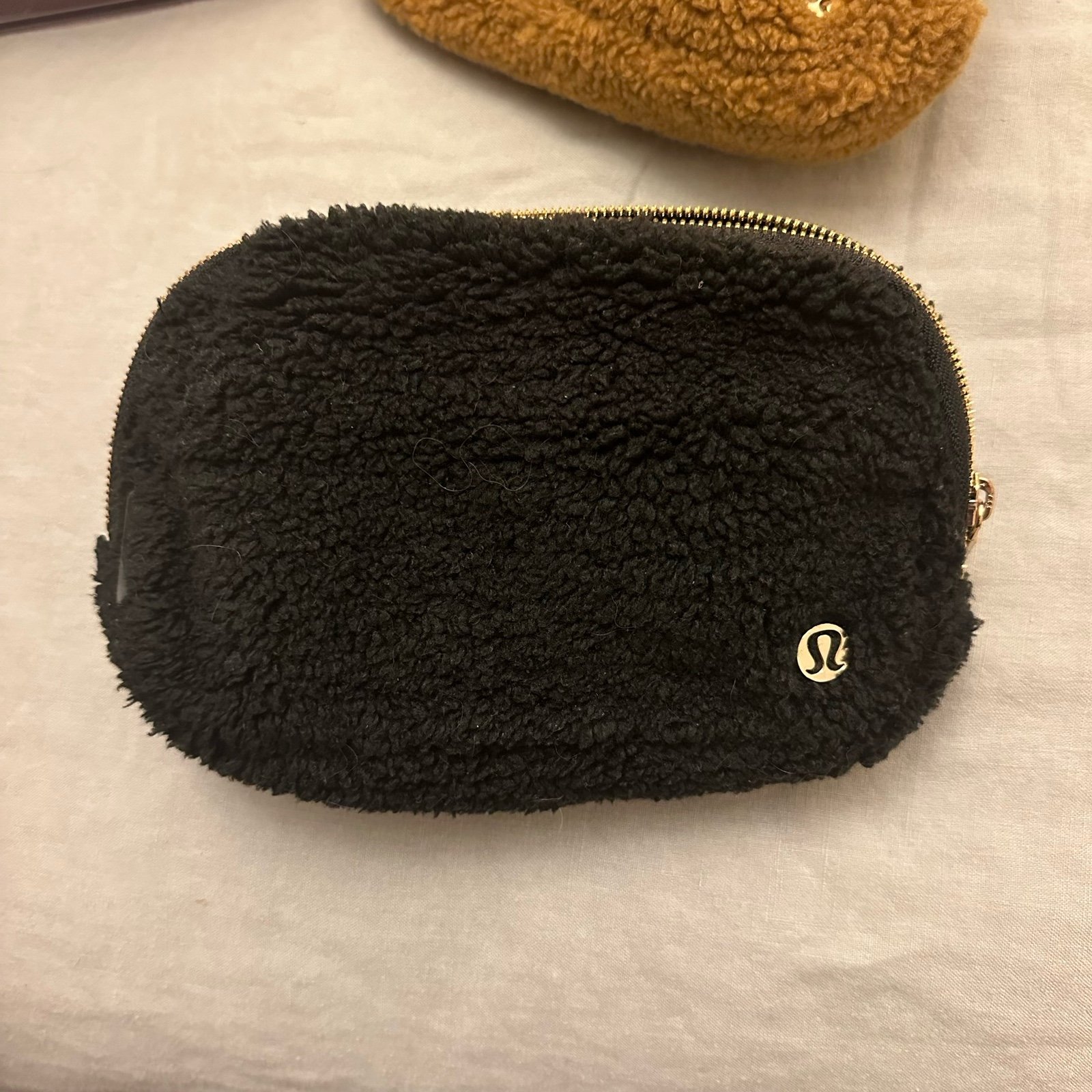 Black fleece lululemon belt bag