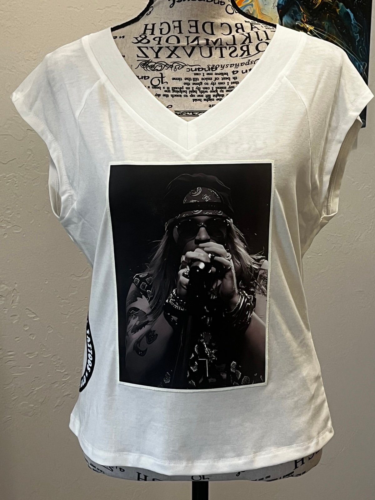 New custom Axl Rose ( Guns n Roses) Crowley’s Crossroads Inn/ Cool Tattoos shirt