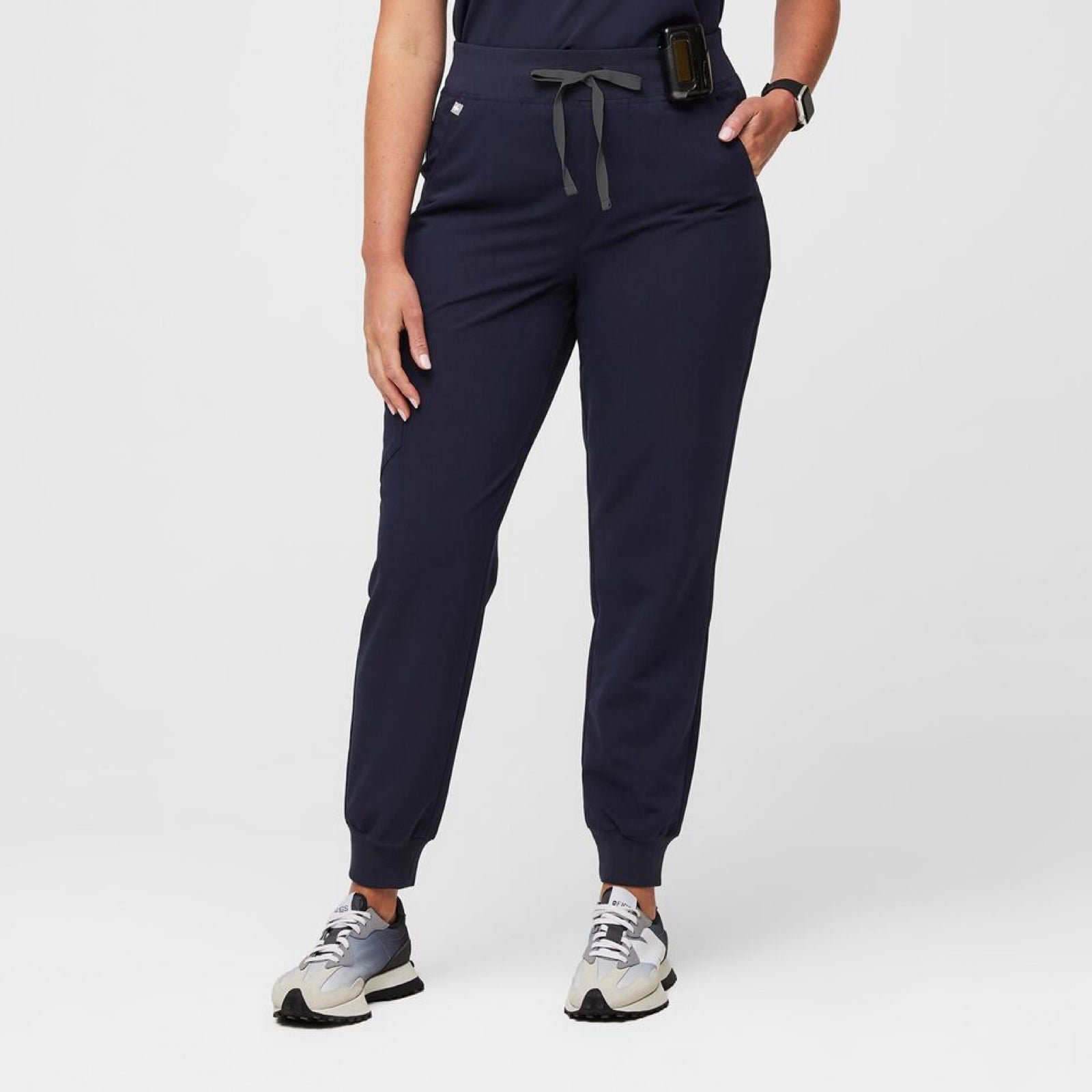 Figs High Waisted Zamora™ Jogger Scrub Pants 2.0 (Navy)