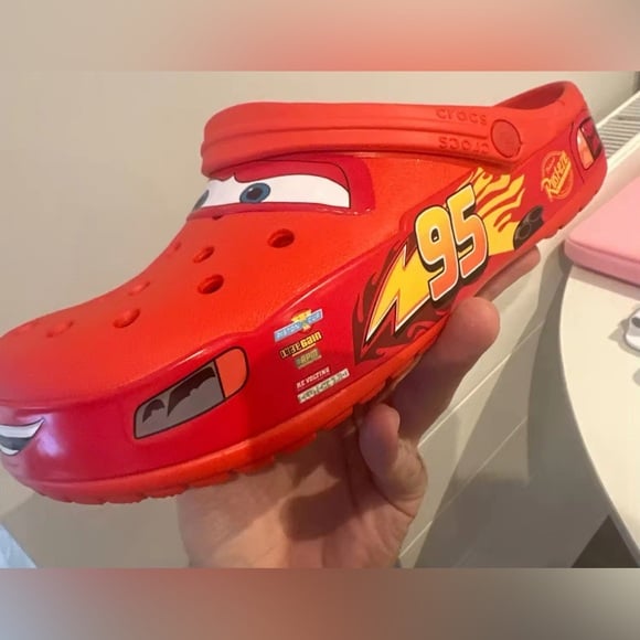 New Crocs Classic Clog Cars Lightning Mcqueen Disney Pixar Size NO LIGHT…