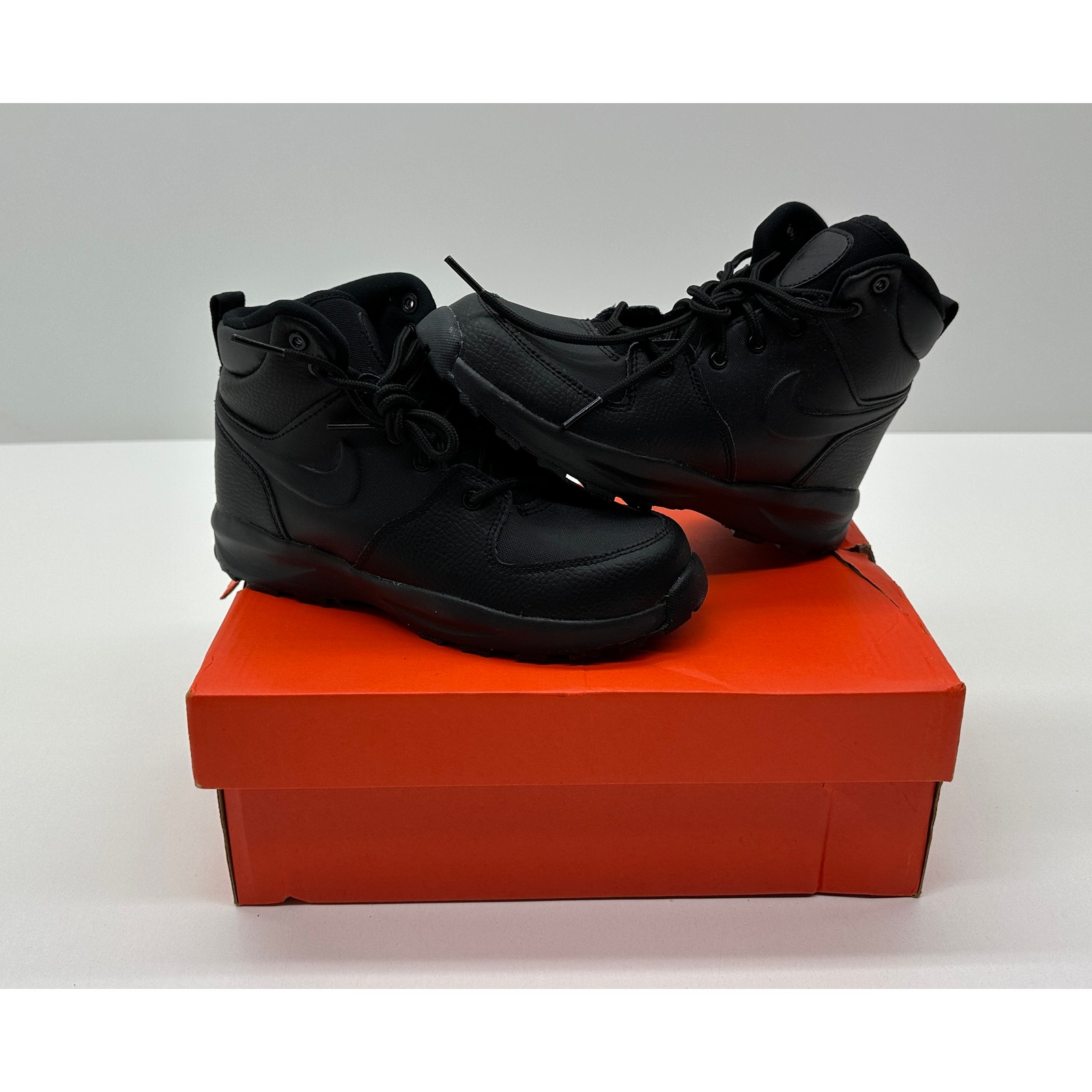 NIKE KIDS MANOA LTR (PS) SNEAKERS BLACK/BLACK SIZE 3Y NIB #400-RA