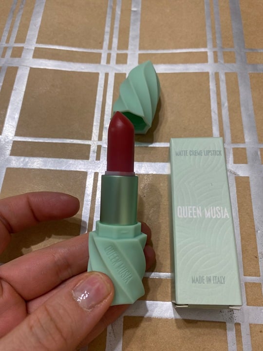 QUEEN MUSIA Matte Creme Lipstick in MONTREUX (NEW)