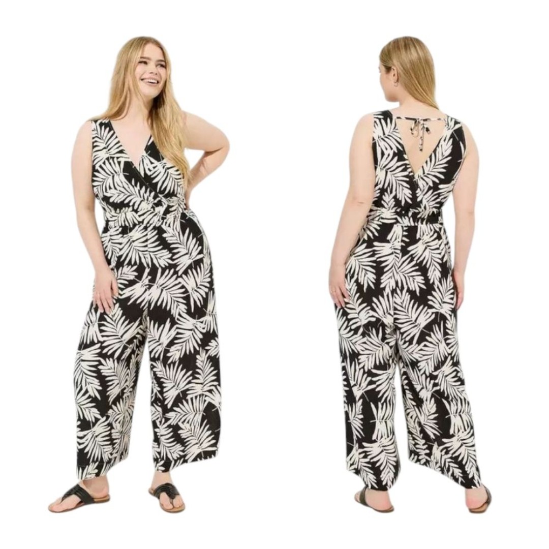 Torrid Surplice Wide Leg Jumpsuit Size 1X (14/16) NWT