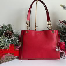 NWT Trisha Large Pebbled Leather Triple Gusset Shoulder Bag Bright Red