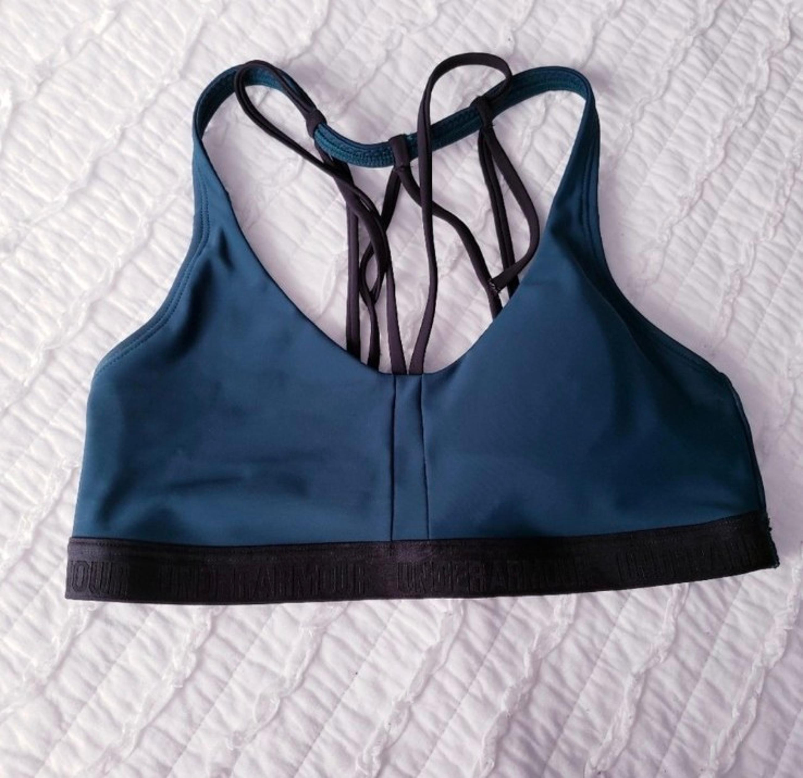 UNDER ARMOUR Strappy Sports Bra