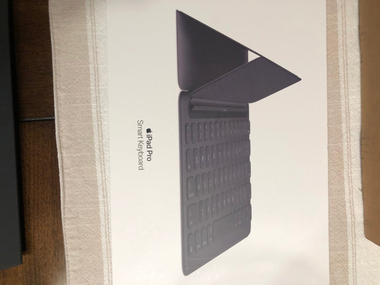 Ipad pro keyboard and otterbox