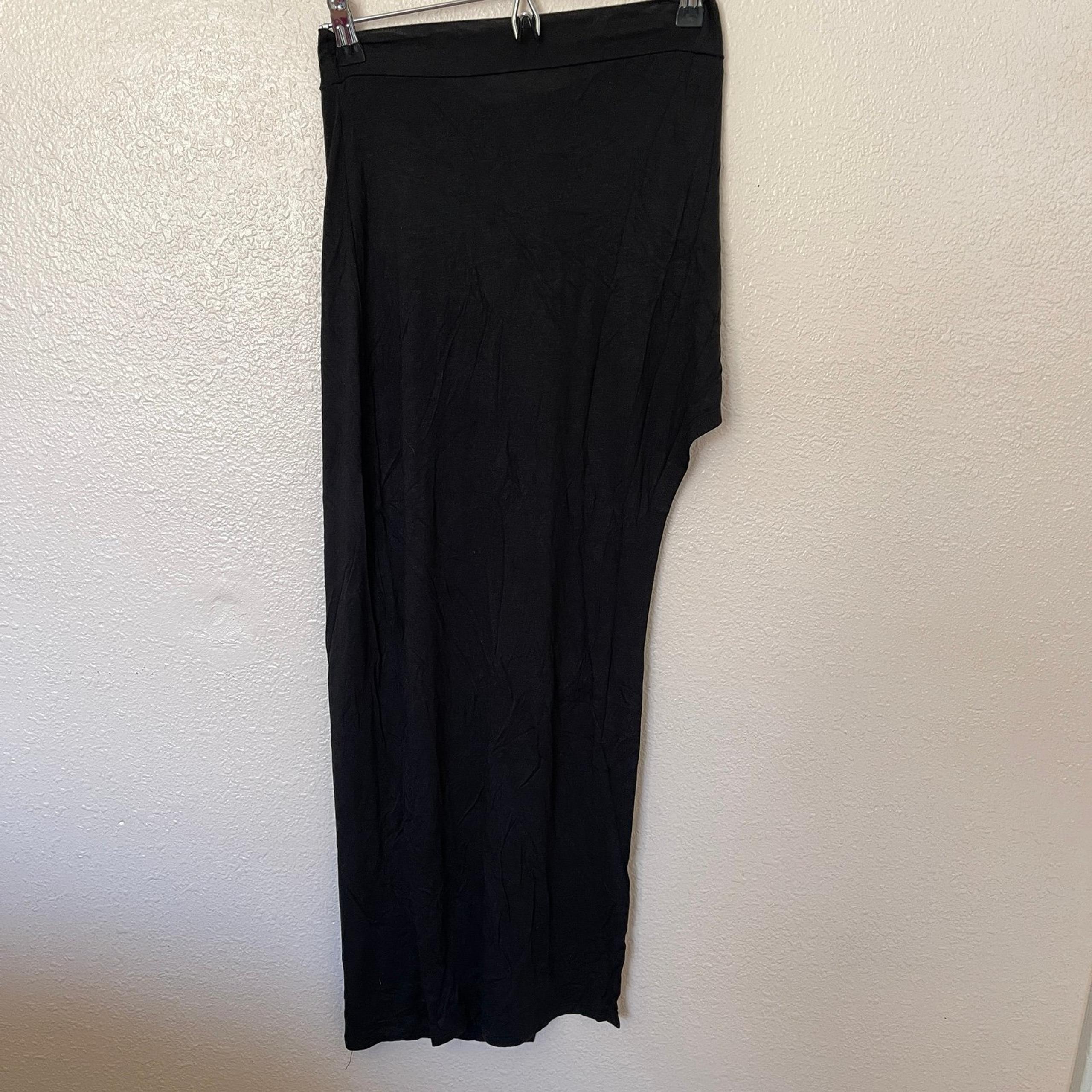 NWT Y2K Women’s Maxi Asymmetrical Black Skirt size medium
