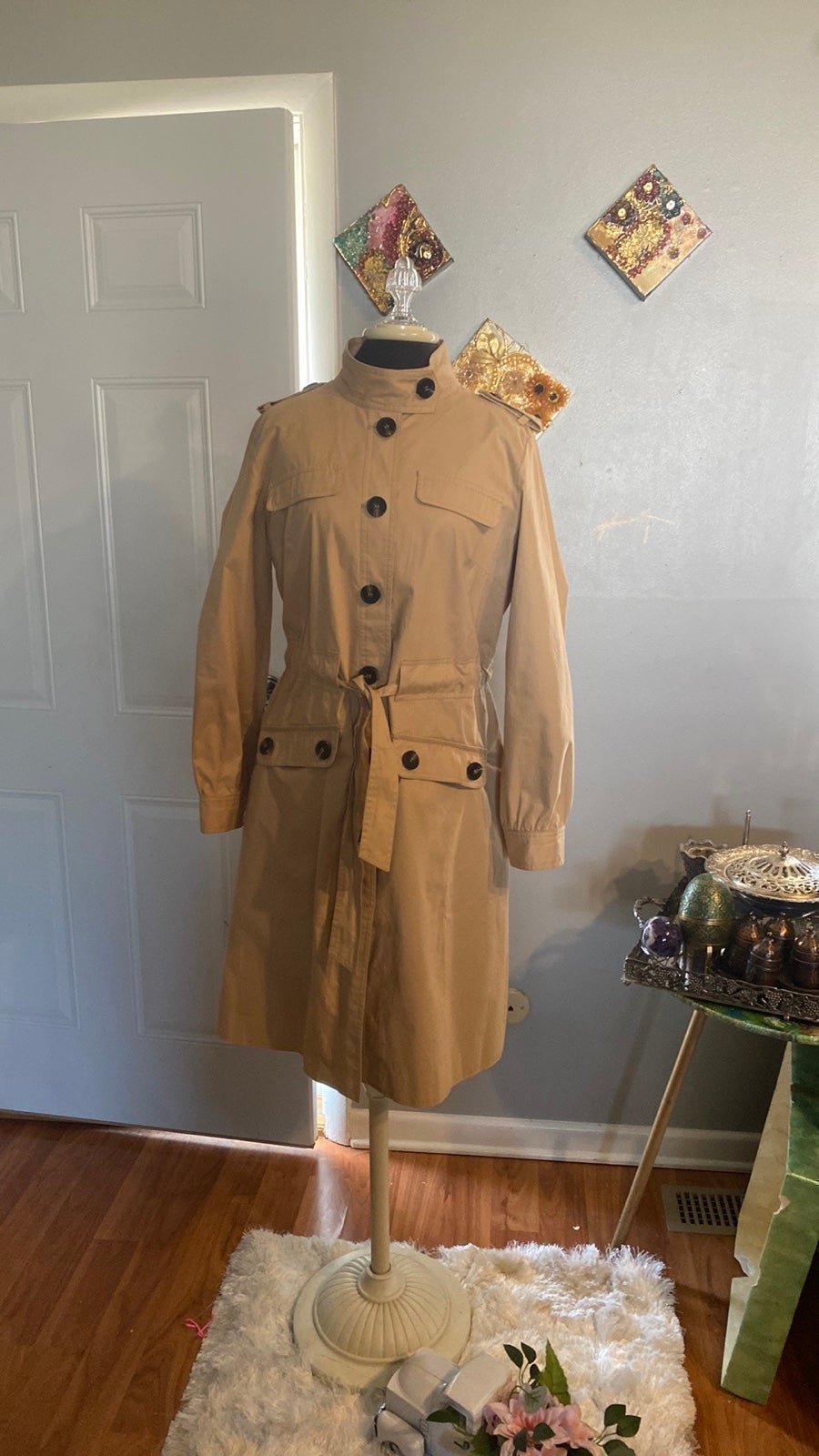 belle and bloom trench coat size: small