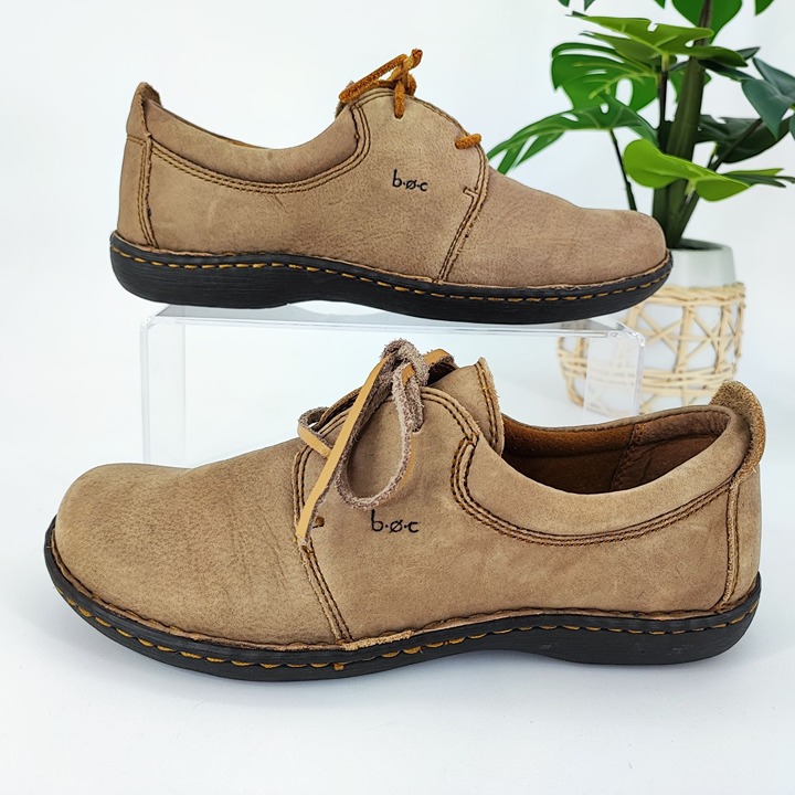 Born Women's Brown Leather Low Top Oxford Size 8