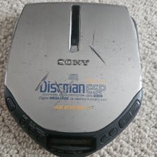 Sony Discman D-E301 Portable Compact Disc Player CD D-E301 D-E301
