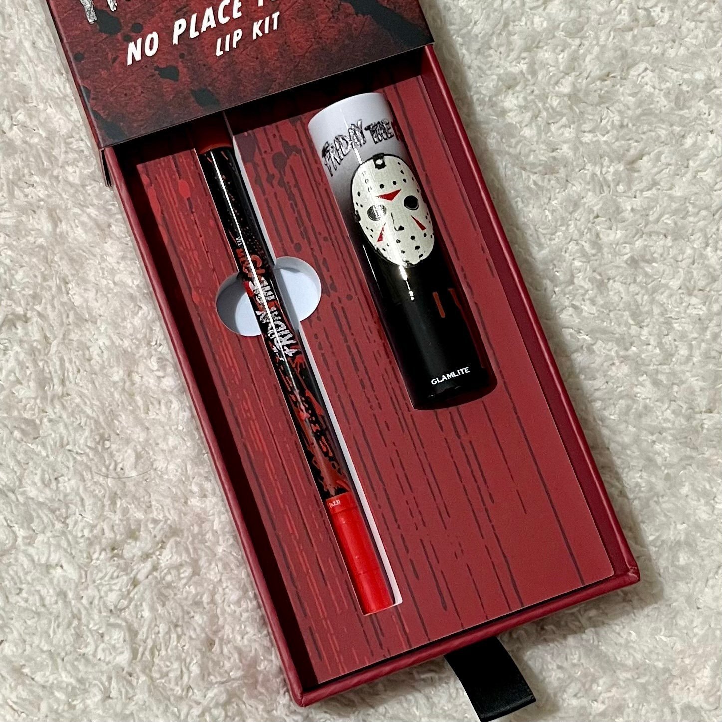 品質満点 FRIDAY X GLAMLITE THE Lips NEW HIDE TO PLACE NO KIT LIP 13TH トップス