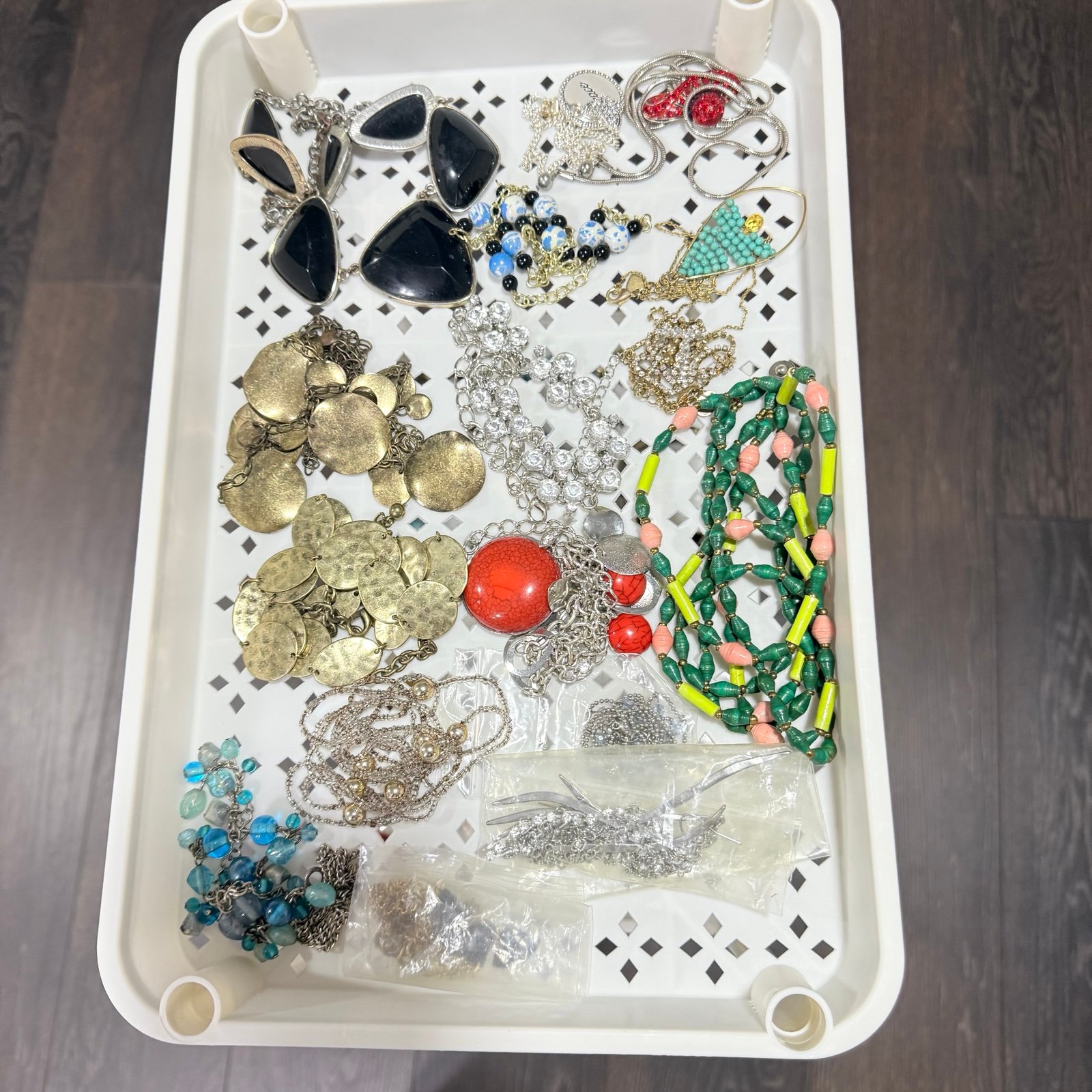 PURGING MY OLDER JEWELRY ALL WEARABLE NO JUNK LOT 2