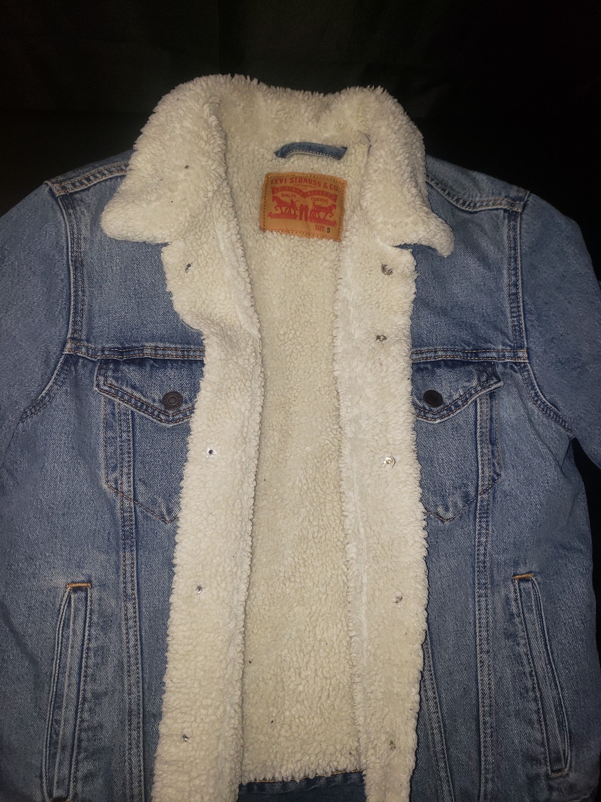 Men's Small Levi's Sherpa Lined Medium Wash Blue Denim Jean Trucker Jacket