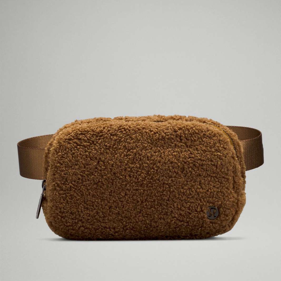 Lululemon Everywhere Fleece Belt Bag Burnt Caramel