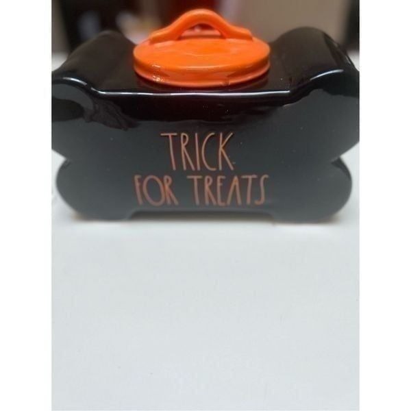 Rae Dunn Ceramic Halloween Pet Treat Canister with Air Tight Lid (10 x 5 x 5, Tr