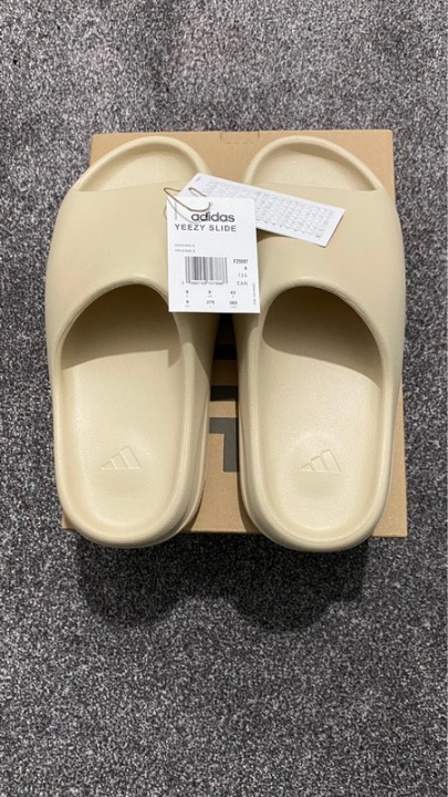 Yeezy slides size 9 Thick-soled slippers