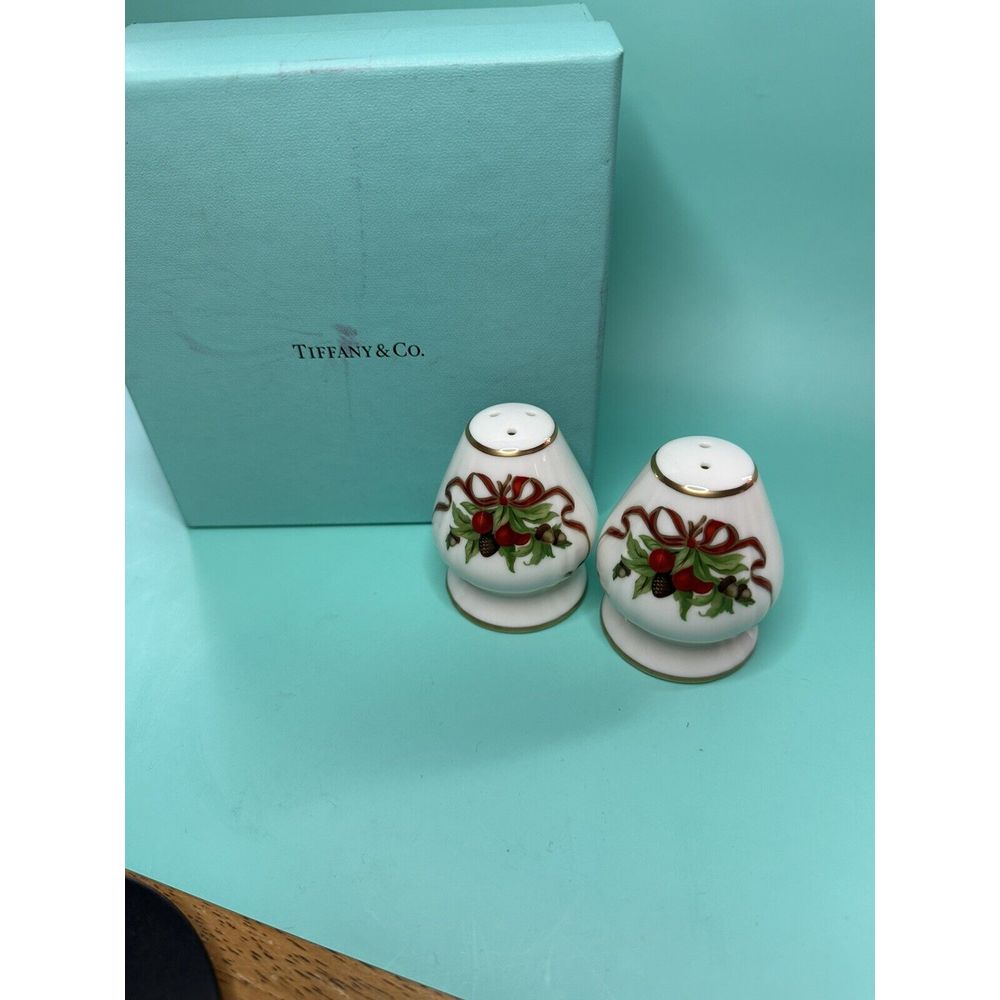 Tiffany & Co Holiday Garland Salt And Pepper Shakers