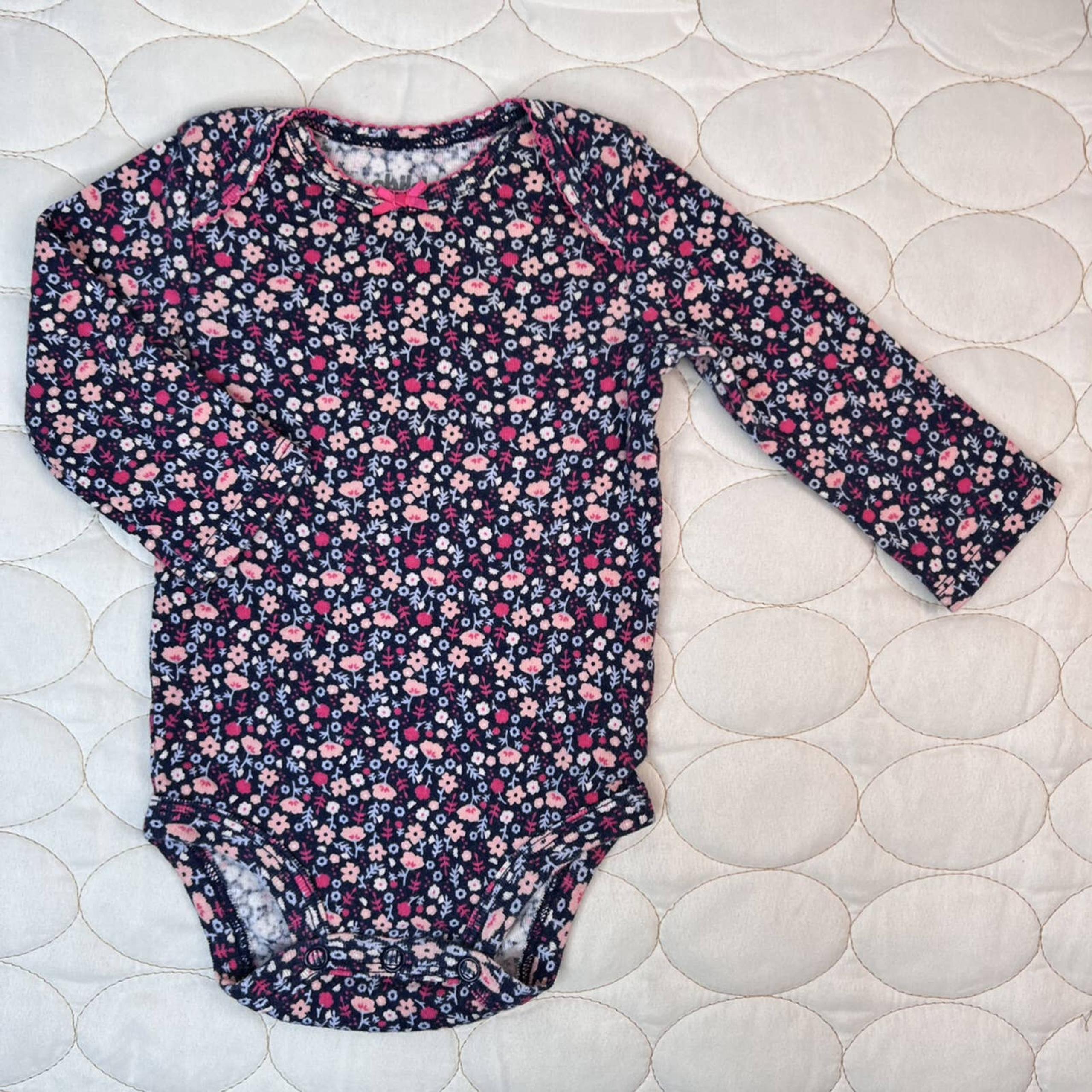 Carters Long Sleeved Floral Onesie Bodysuit Babys 0-3m Top Tee TShirt Coquette