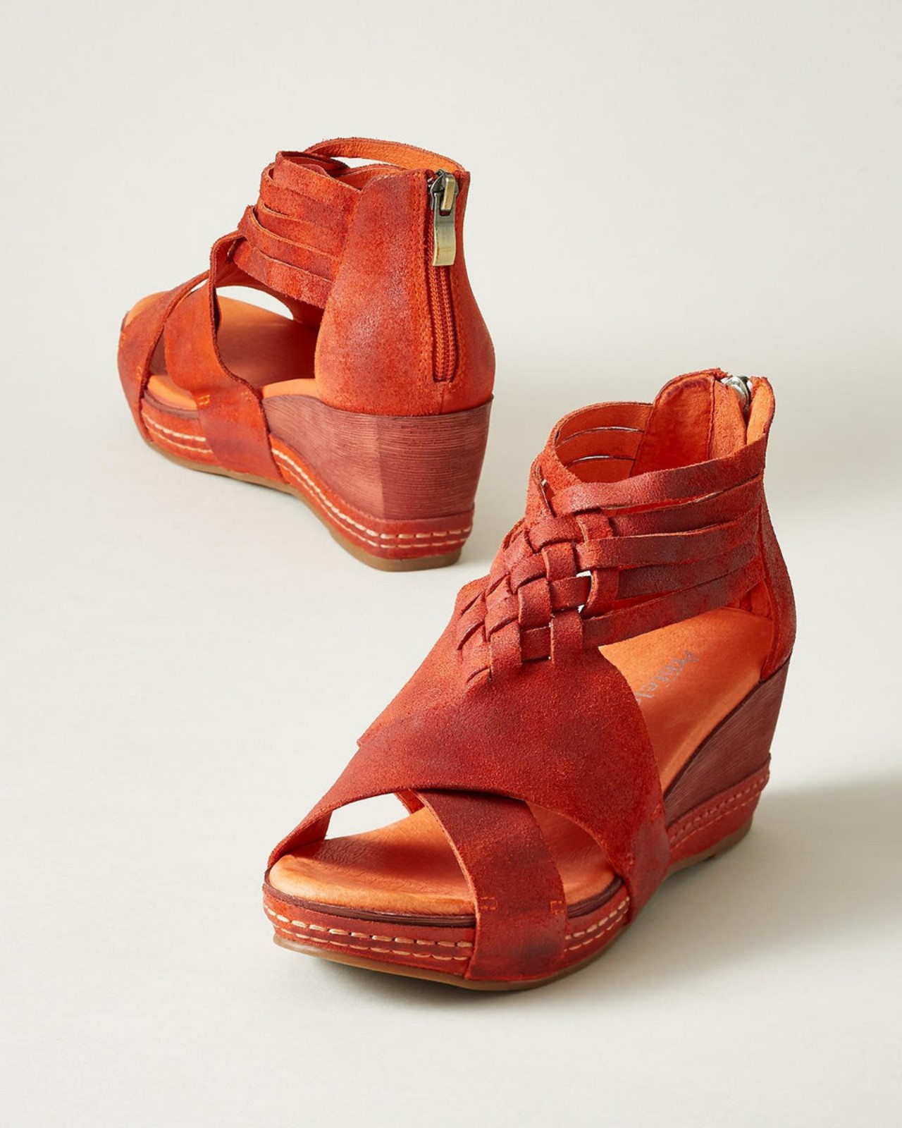 Antelope wedge sandal.