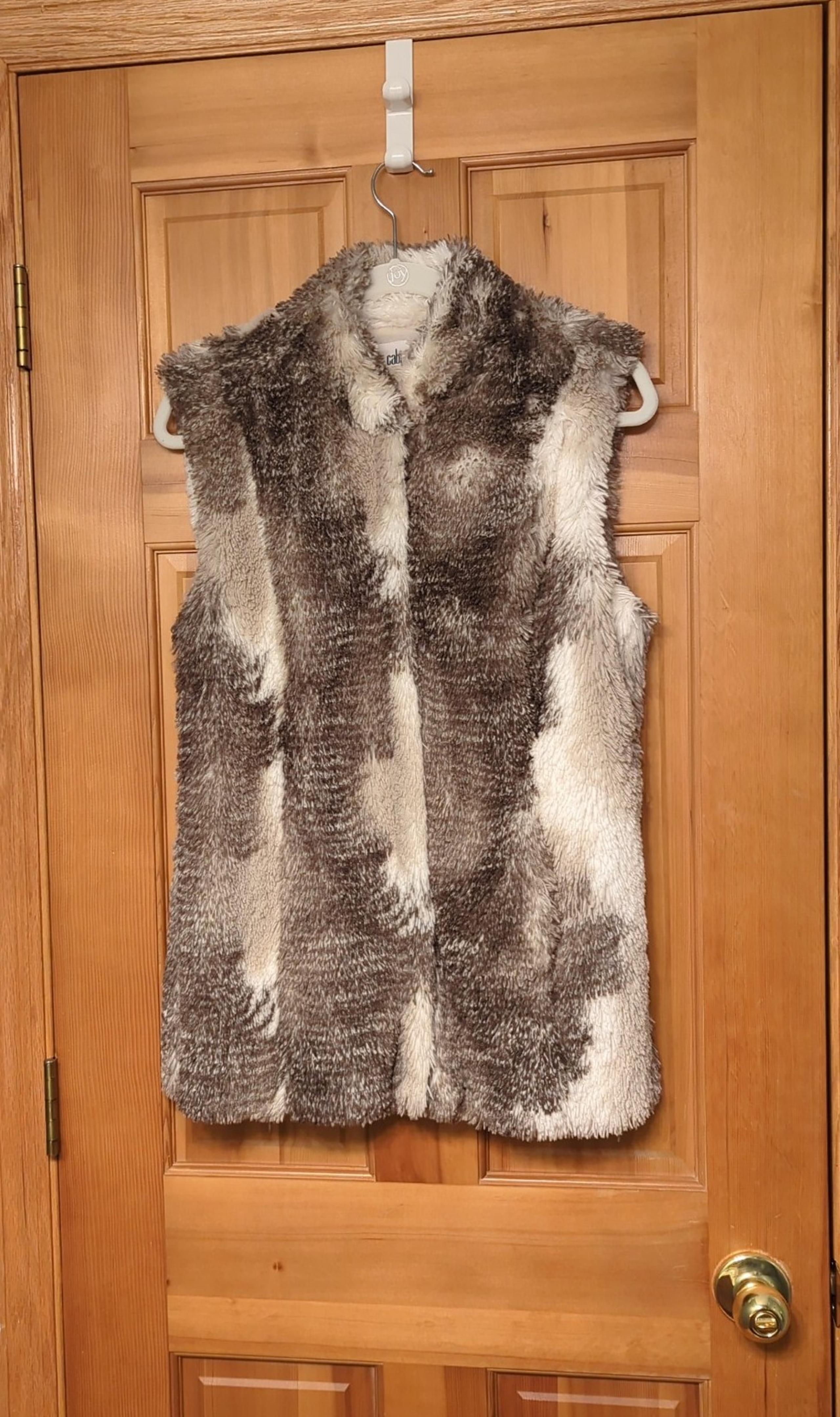 CAbi Style #719 Aspen Faux Fur Vest, Women's size Medium