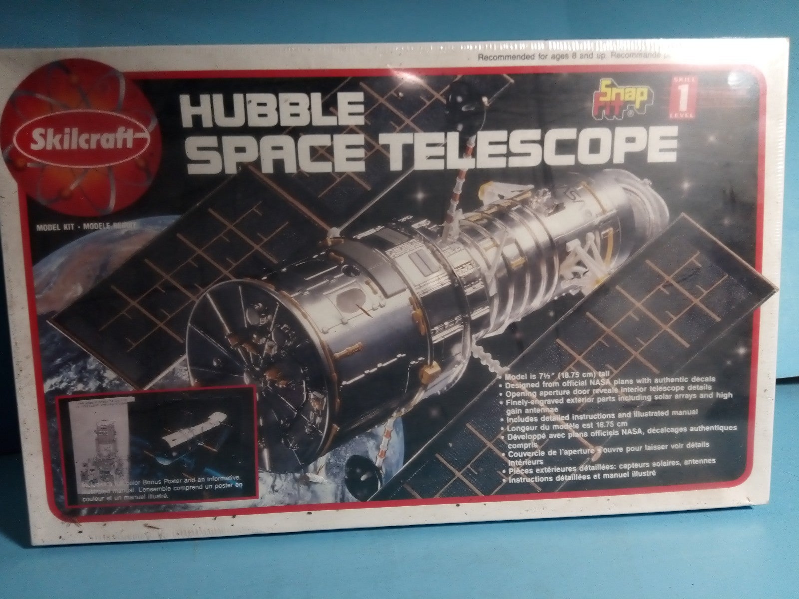 Skilcraft Hubble Space Telescope Model Kit