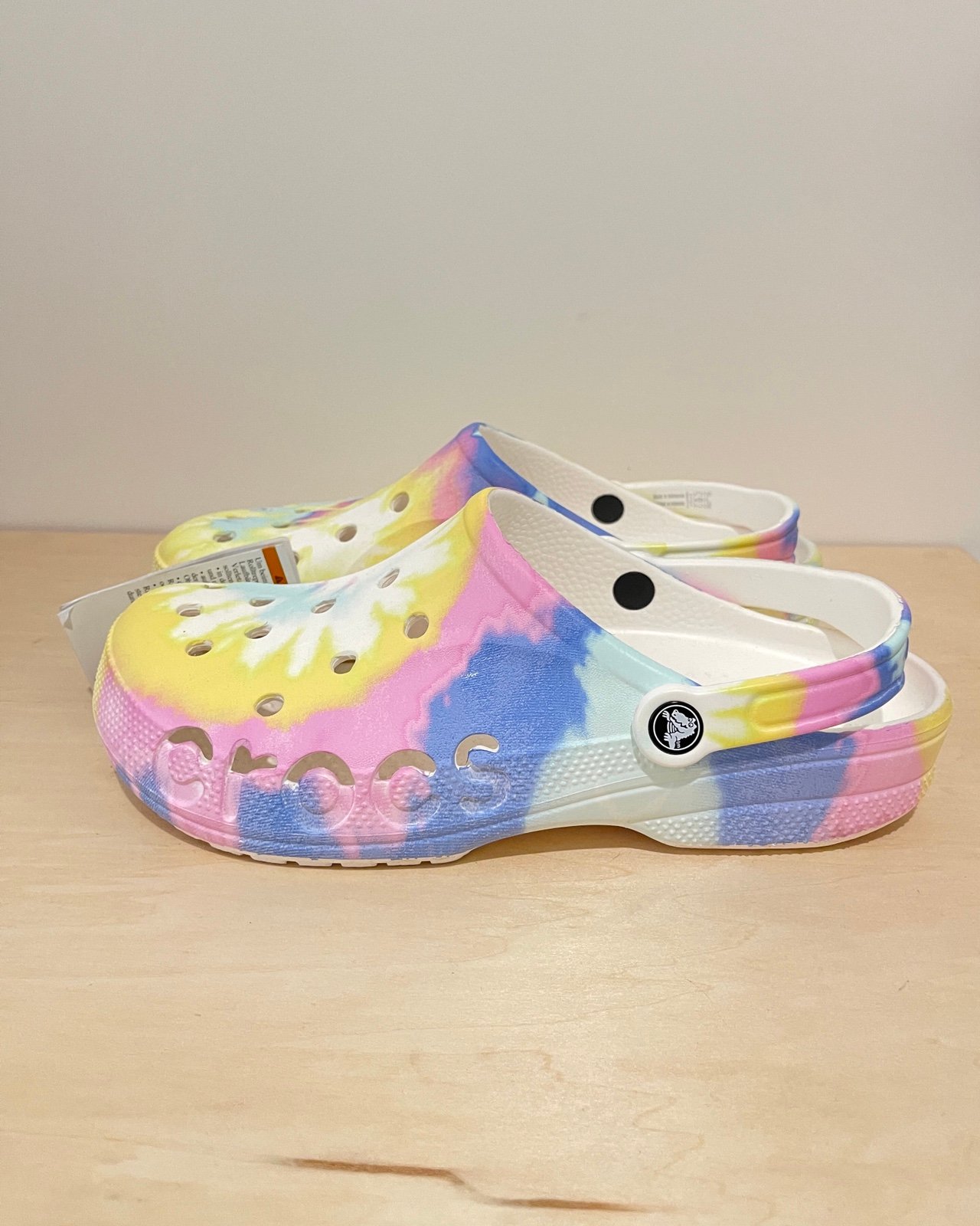 Crocs Unisex Classic Tie-Dye Pastel Graphic Clogs Men’s Sz 10/ Women’s 12