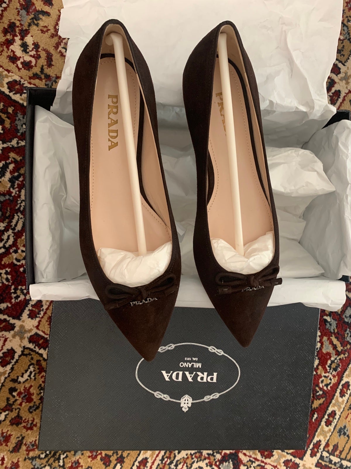 Rarely Prada suede logo camoscio flats