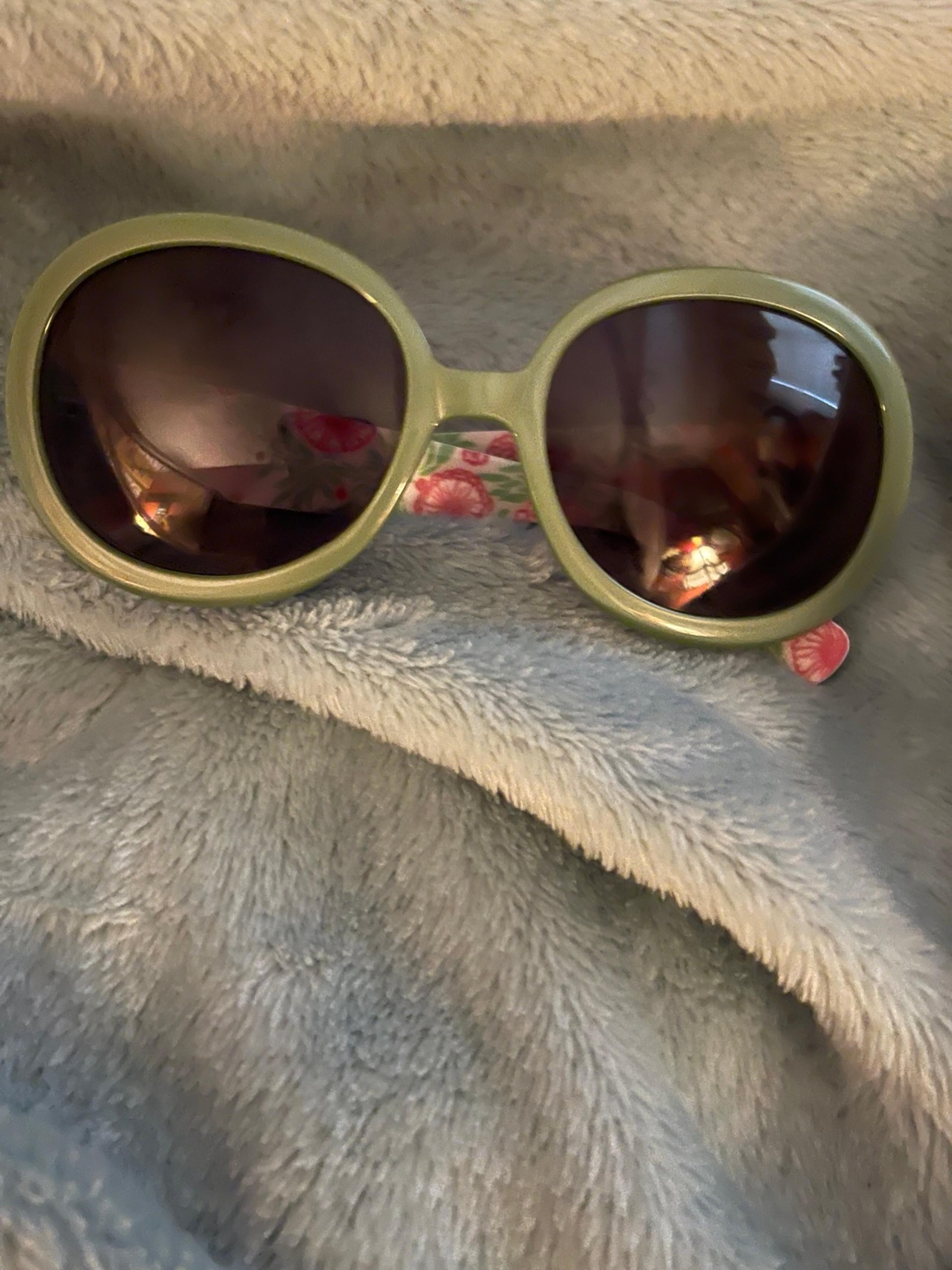 sunglasses for women Lily Pulitzer