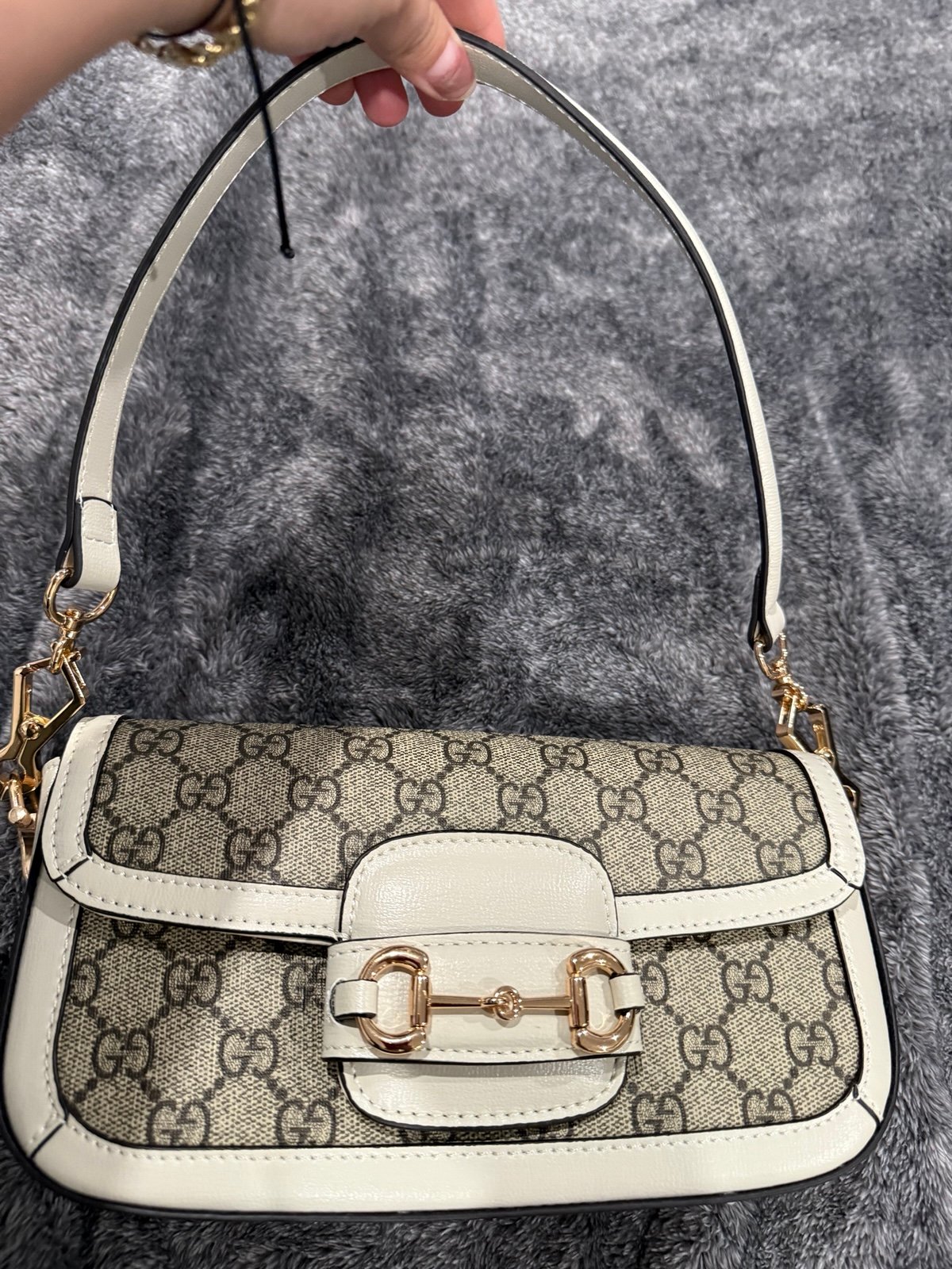 Small beige shoulder Bag