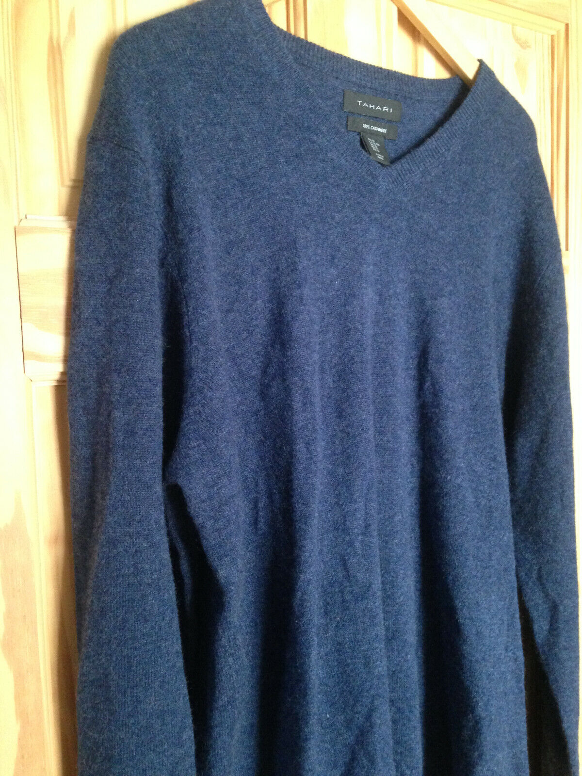 NWT Tahari Pure Luxe 100% Cashmere Men's Handsome Blue V Neck Sweater XL 245