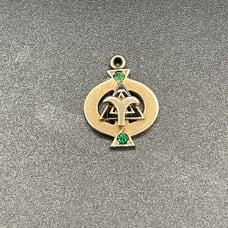 pendant vintage chevron? 10 K with green stones 120822@