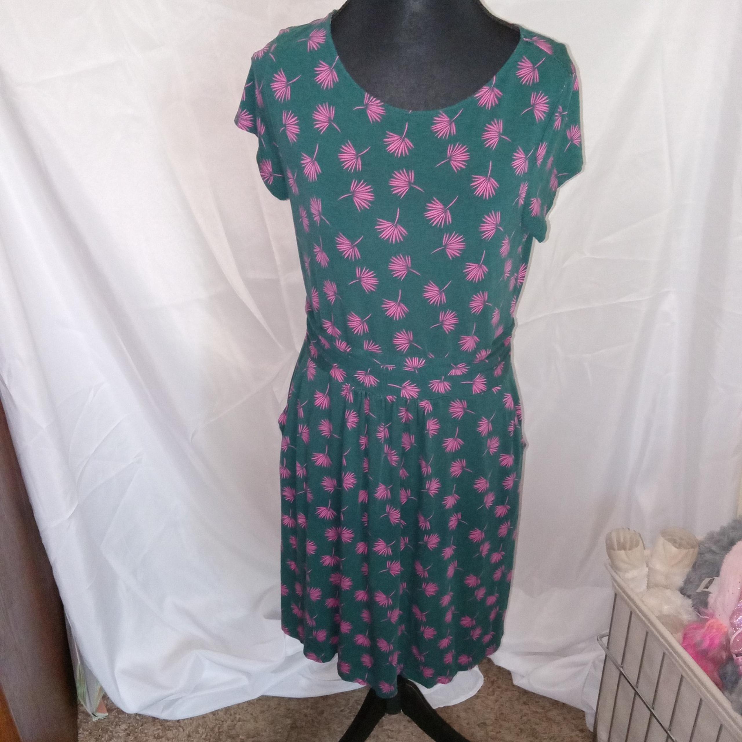 Boden Jersey Knit Green Pink Floral Flowy Dress Pockets Pleated Stretchy Womens