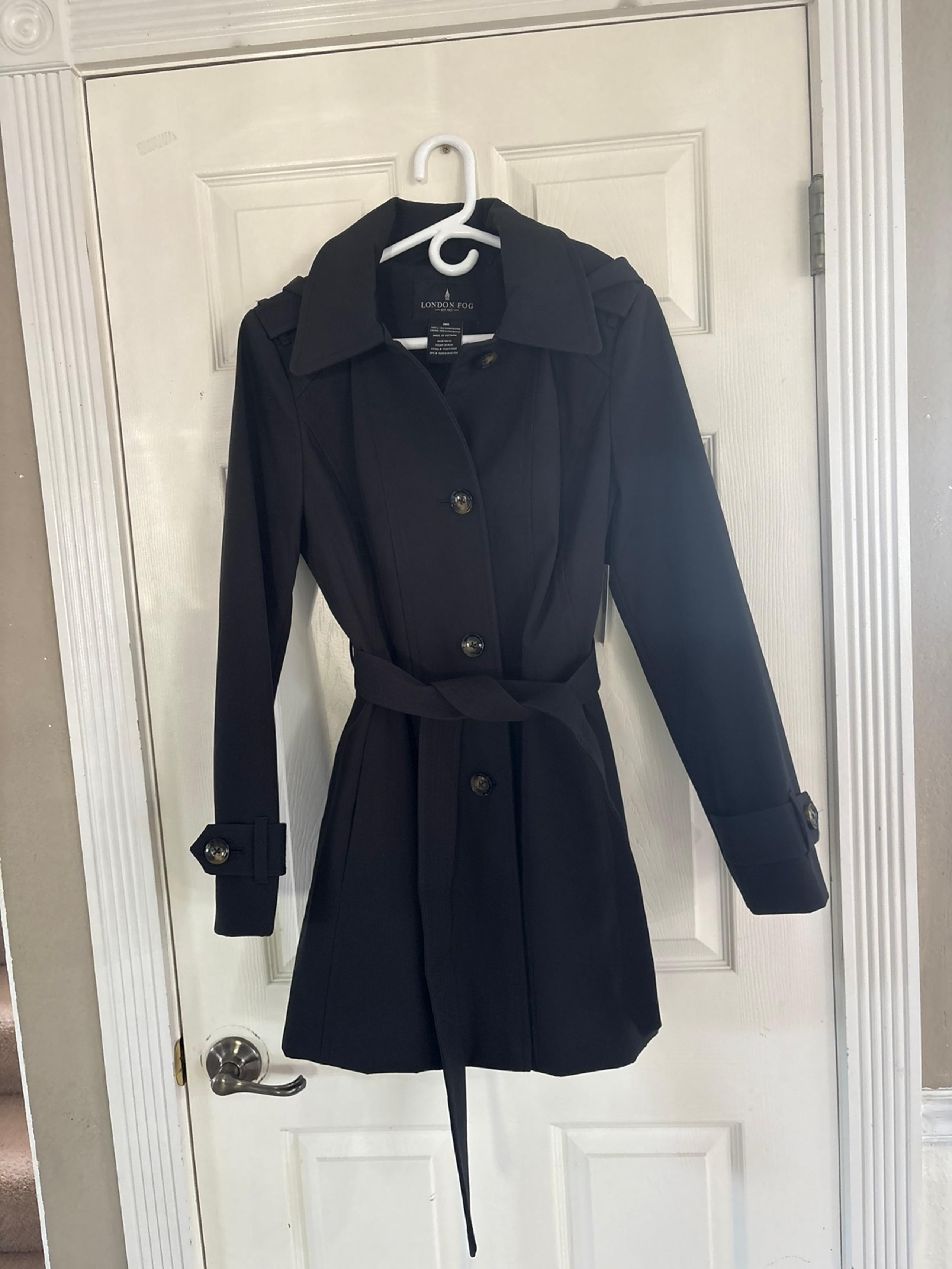 London Fog Women’s Black Single Breasted Trench Coat with Hood. NWT