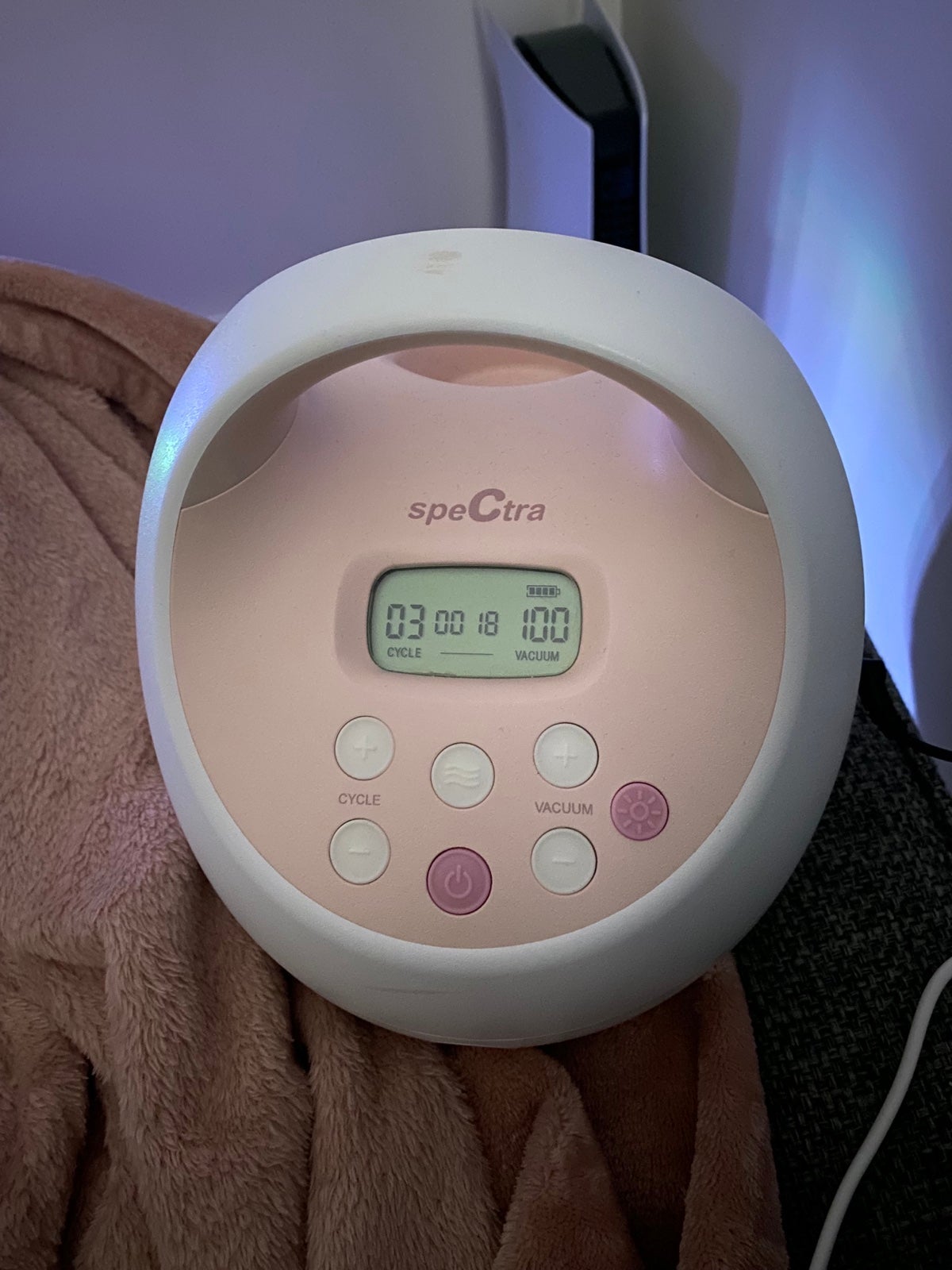 BARELY USED Spectra S2 Breast Pump with Medela Battery Pack