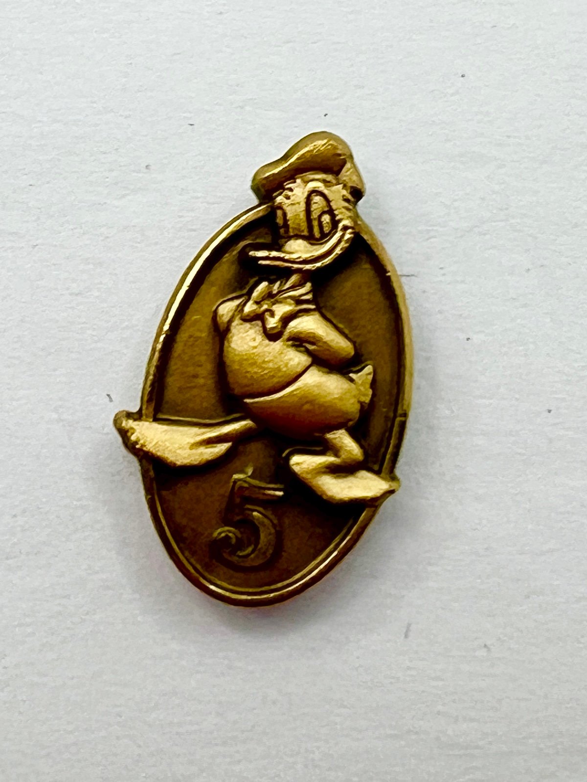 Disney Pin Cast Member Service 5 Year Anniversary Donald Duck