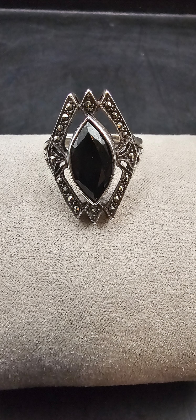 Vintage women's art deco sterling silver black onyx and Marcasite