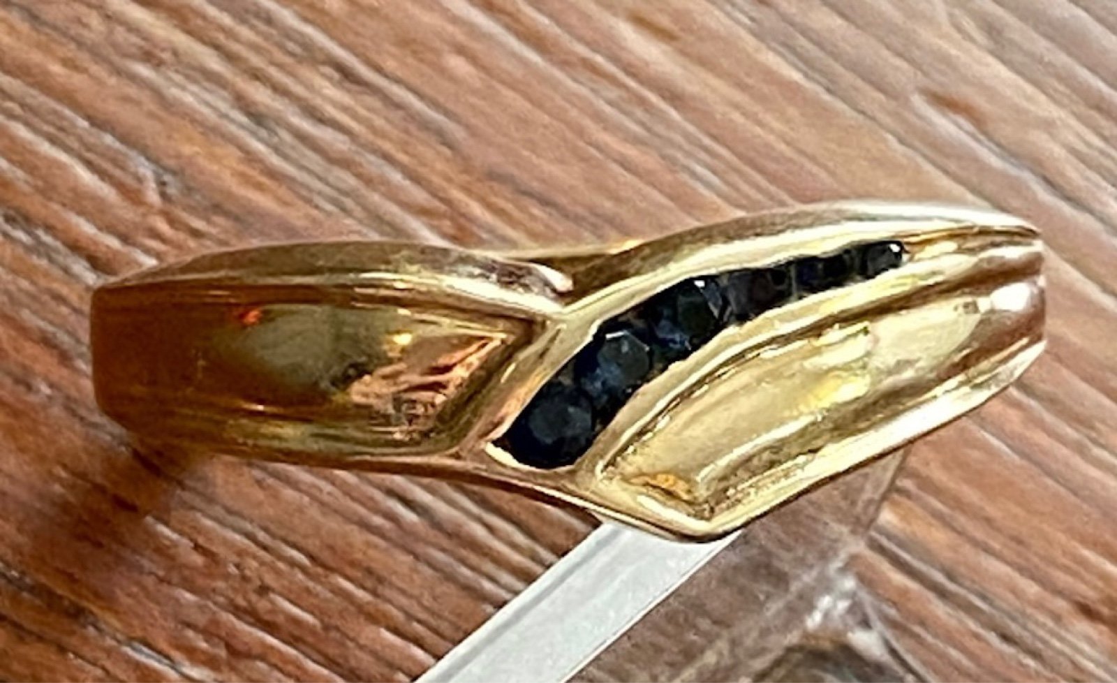 10k Yellow Gold Graduating Sapphire Wrap Style Ring Sz 8.5