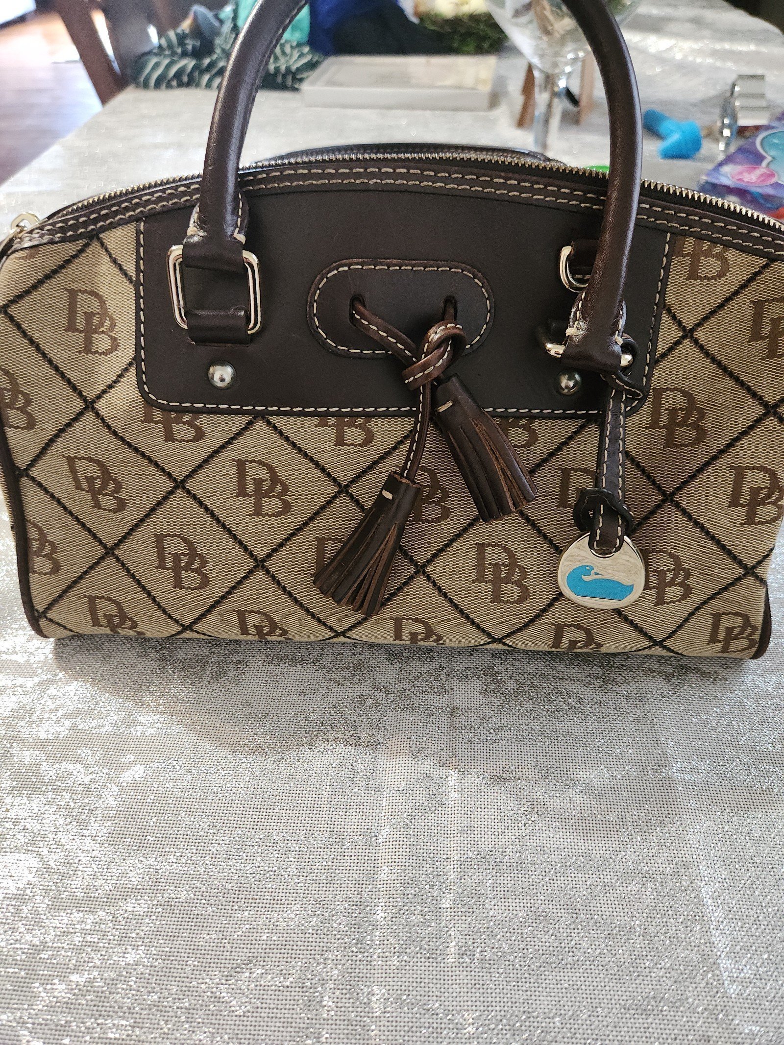 Dooney & Bourke