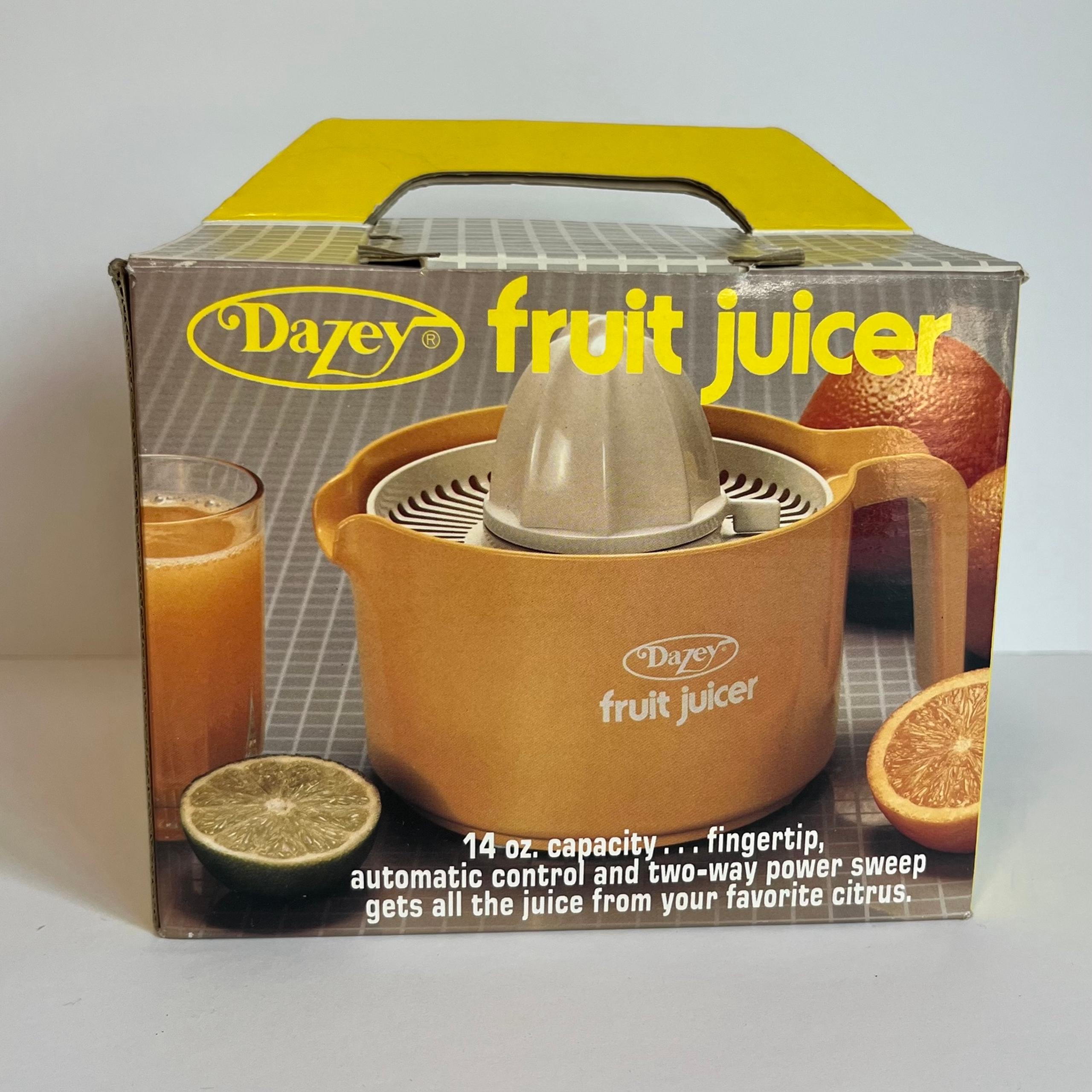 NEW VINTAGE Dazey Fruit Juicer Model FJ-14 Electric Juice Citrus Appliance 14oz